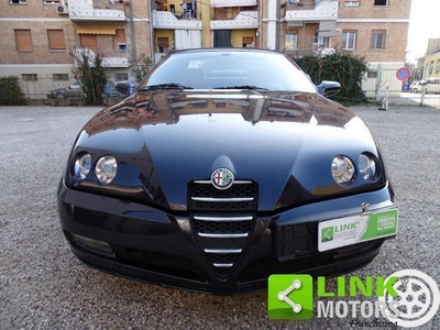 Usato 2004 Alfa Romeo Spider 2.0 Benzin 166 CV (9.500 €)