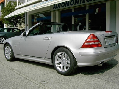 Usato 2004 Mercedes SLK200 2.0 Benzin 163 CV (10.900 €)