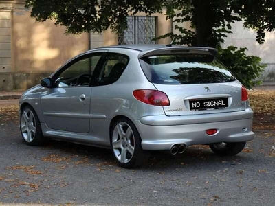 Usato 2004 Peugeot 206 2.0 Benzin 177 CV (9.900 €)
