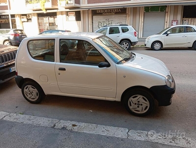 Usato 2005 Fiat Seicento 1.1 Benzin 54 CV (1.200 €)