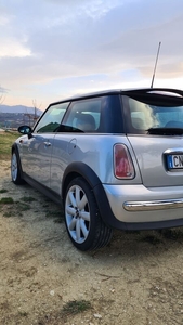 Usato 2005 Mini Cooper 1.4 Diesel 75 CV (3.600 €)