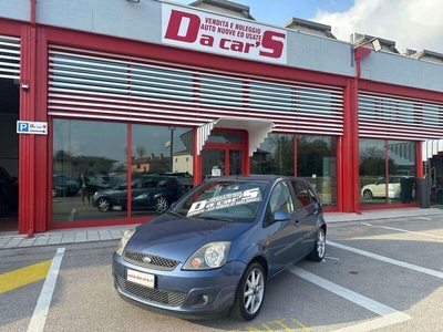 Usato 2006 Ford Fiesta 1.4 Diesel 68 CV (3.400 €)