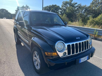 Usato 2006 Jeep Cherokee 2.8 Diesel 163 CV (6.900 €)