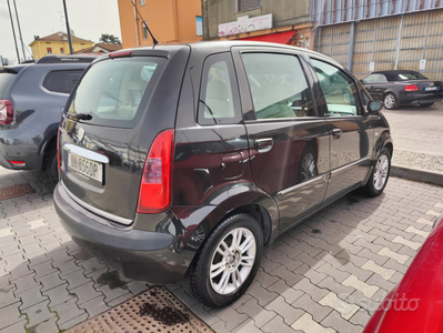 Usato 2006 Lancia Musa 1.4 Benzin 95 CV (2.000 €)