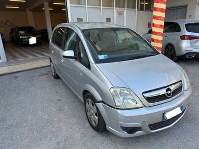 Usato 2006 Opel Meriva 1.4 Benzin 90 CV (1.790 €)