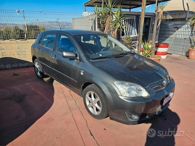 Usato 2006 Toyota Corolla 1.4 Diesel 90 CV (4.490 €)