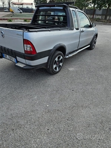 Usato 2007 Fiat Strada Diesel (4.000 €)