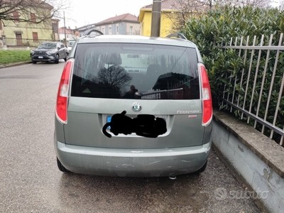 Usato 2007 Skoda Roomster 1.9 Diesel 105 CV (3.800 €)