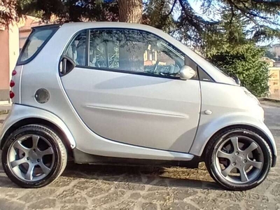 Usato 2007 Smart ForTwo Coupé 0.7 Benzin 61 CV (4.000 €)