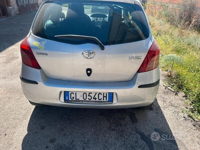 Usato 2007 Toyota Yaris 1.0 Benzin 65 CV (2.900 €)