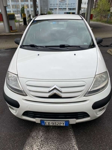 Usato 2008 Citroën C3 1.1 Benzin 60 CV (4.800 €)