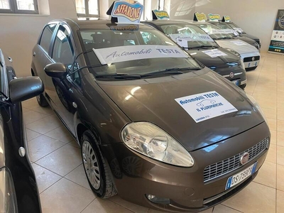 Usato 2008 Fiat Grande Punto 1.2 Benzin 65 CV (3.950 €)