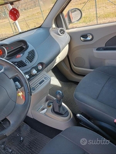 Usato 2008 Renault Twingo 1.1 Benzin 75 CV (4.300 €)