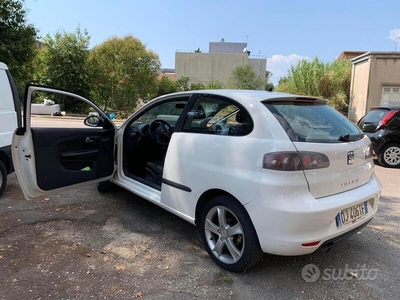 Usato 2008 Seat Ibiza Benzin (2.300 €)