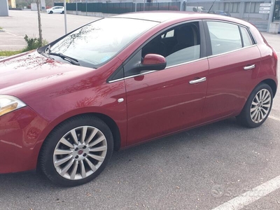 Usato 2009 Fiat Bravo 1.4 Benzin 120 CV (2.000 €)