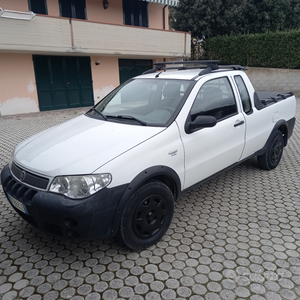Usato 2009 Fiat Strada Diesel (6.500 €)