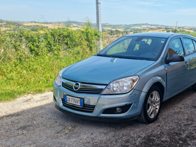 Usato 2009 Opel Astra 1.7 Diesel 110 CV (4.200 €)