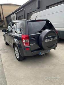 Usato 2009 Suzuki Grand Vitara Benzin 160 CV (16.000 €)