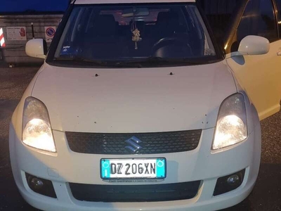 Usato 2009 Suzuki Swift 1.3 Benzin 91 CV (3.900 €)