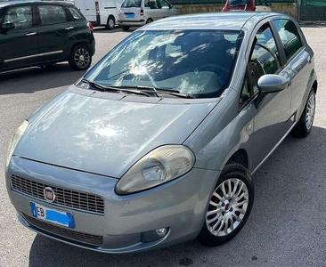 Usato 2010 Fiat Grande Punto 1.4 CNG_Hybrid 77 CV (3.100 €)