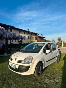 Usato 2010 Renault Modus 1.1 Benzin 75 CV (3.599 €)