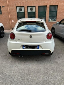 Usato 2011 Alfa Romeo MiTo Benzin (5.800 €)