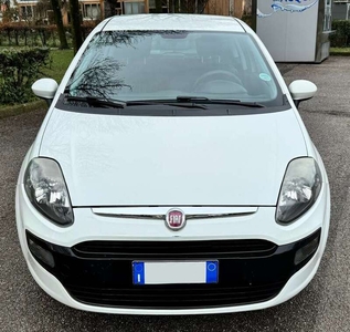 Usato 2011 Fiat Punto Evo 1.2 Benzin 69 CV (3.400 €)