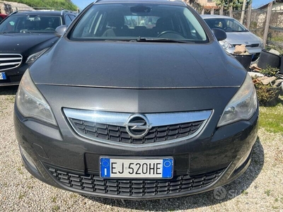 Usato 2011 Opel Astra 1.7 Diesel 125 CV (3.990 €)