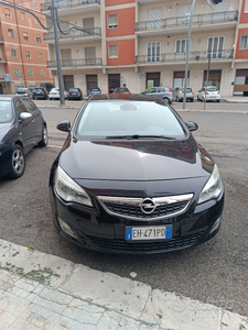 Usato 2011 Opel Astra 1.7 Diesel 82 CV (4.300 €)