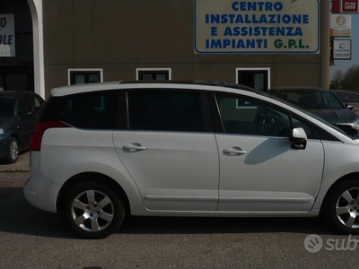 Usato 2011 Peugeot 5008 1.6 Diesel 112 CV (4.950 €)