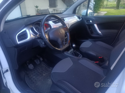 Usato 2012 Citroën C3 1.1 Benzin 60 CV (5.990 €)