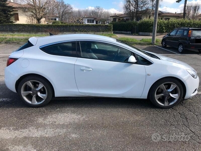 Usato 2012 Opel Astra GTC 2.0 Diesel 165 CV (7.000 €)