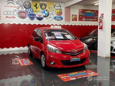 Usato 2012 Toyota Yaris 1.4 Diesel 90 CV (5.999 €)