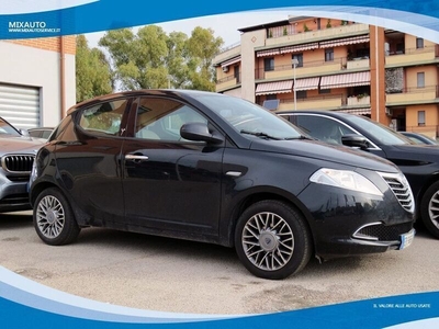 Usato 2013 Lancia Ypsilon 1.2 Benzin 69 CV (8.900 €)