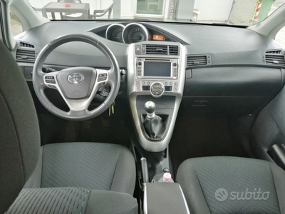 Usato 2013 Toyota Corolla Verso 2.0 Diesel 126 CV (6.250 €)