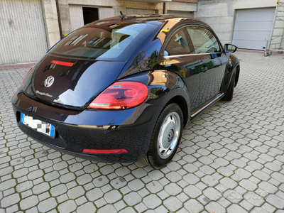 Usato 2013 VW Maggiolino 1.6 Diesel 105 CV (7.999 €)