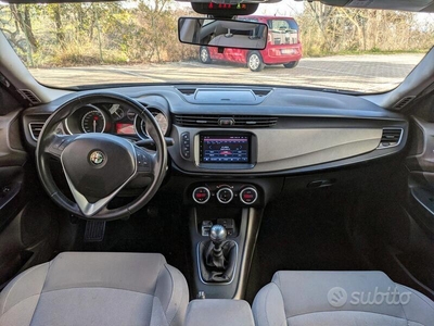 Usato 2014 Alfa Romeo Giulietta 1.6 Diesel 105 CV (8.500 €)