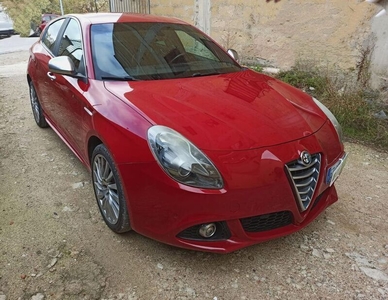 Usato 2014 Alfa Romeo Giulietta 2.0 Diesel 150 CV (8.800 €)