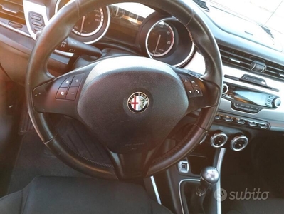 Usato 2014 Alfa Romeo Giulietta Benzin (7.500 €)