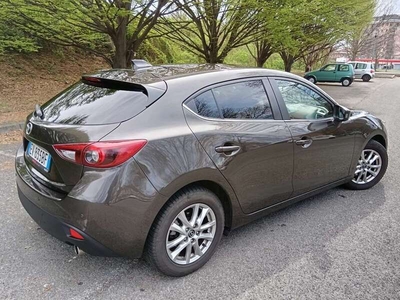 Usato 2014 Mazda 3 1.5 Benzin 101 CV (9.990 €)