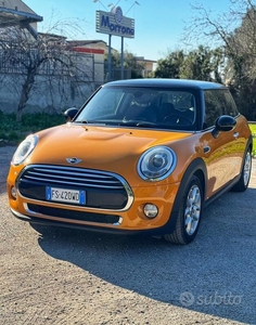 Usato 2014 Mini Cooper 1.6 Benzin 122 CV (6.500 €)