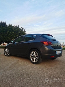 Usato 2014 Opel Astra Diesel 110 CV (7.000 €)
