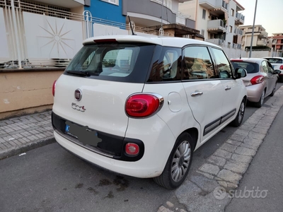 Usato 2015 Fiat 500L 1.4 Benzin 120 CV (7.700 €)