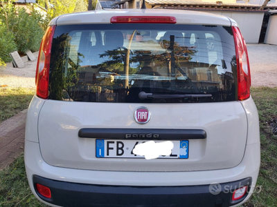 Usato 2015 Fiat Panda 1.2 Benzin 69 CV (8.600 €)