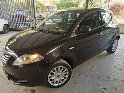 Usato 2015 Lancia Ypsilon 1.3 Diesel 95 CV (9.500 €)