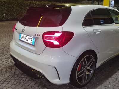 Usato 2015 Mercedes A45 AMG 2.0 Benzin 381 CV (28.900 €)