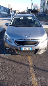Usato 2015 Peugeot 2008 Benzin (7.900 €)