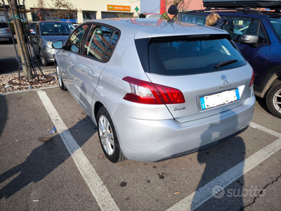 Usato 2015 Peugeot 308 1.6 Diesel 116 CV (7.300 €)