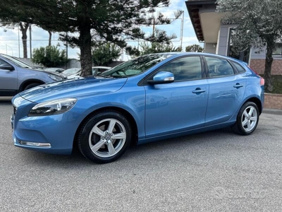 Usato 2015 Volvo V40 1.6 Diesel 115 CV (8.900 €)