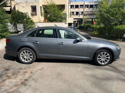 Usato 2016 Audi A4 2.0 Benzin 190 CV (20.500 €)